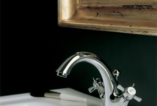 Chrome faucet - the best option for the arrangement of the bathroom and kitchen (22 photos)