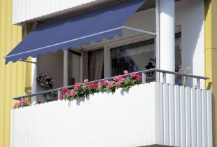 Siding atau dek: apa yang perlu dipilih untuk hiasan luaran balkoni?