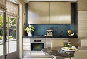 Luxuriöses goldenes Küchendesign: Zubereitung eines königlichen Essens (24 Fotos)