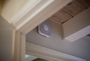 Ciri-ciri pemilihan dan pemasangan penggera kebakaran di apartmen