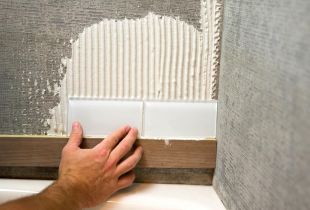 How to lay tiles on drywall: professionals advise