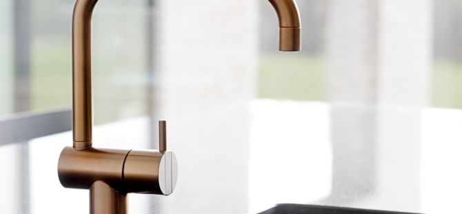 Bronze faucet: classic motifs in the interior (24 photos)