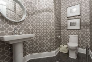 Wallpaper dalam tandas: reka bentuk yang cepat dan praktikal dari bilik mandi (104 foto)