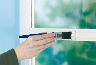 How to paint a window in an apartment or on a balcony: tips for beginners