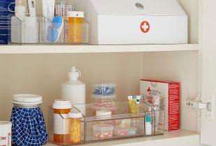 Storage of medicines: ambulance at hand