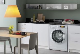 Apa yang patut mengetahui tentang memasang mesin basuh di dapur? (50 foto)