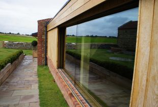 Frameless glazing: features and benefits (24 photos)