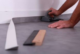 Cara meletakkan linoleum di atas lantai kayu: prosedur