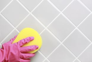 How to wash a tile: from a banal lemon peel to a steam cleaner