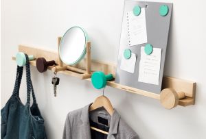 Penyangkut dinding di lorong: pilihan moden (24 foto)