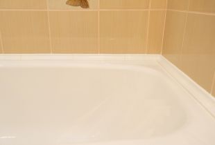 Sempadan seramik di pedalaman bilik mandi (21 foto)