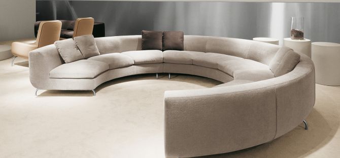 Round sofa - a functional model for the bedroom, kitchen and living room (22 photos)