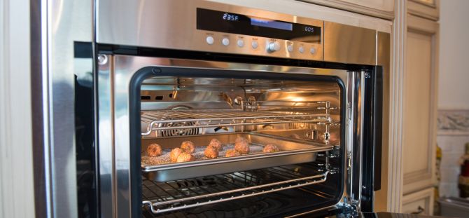 How to choose an oven: overview of the main parameters