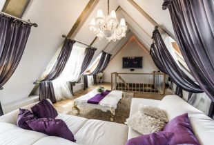 Curtains on roof windows - features of attic decoration (23 photos)