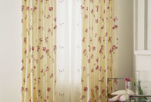 Narrow curtains: features of use in the interior (22 photos)