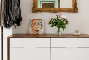 Местоположението на скрина в интериора (40 снимки): модерни идеи