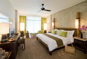 Дизайн на спалня с балкон - разширяване и зониране на стая (20 снимки)