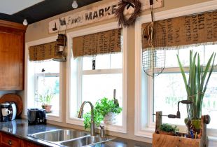 Window decoration in the kitchen: interesting ideas (21 photos)