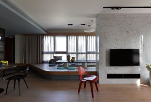 Podium dalam apartmen (50 foto): idea susun atur asal