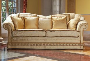 Classical sofas: graceful lines (27 photos)