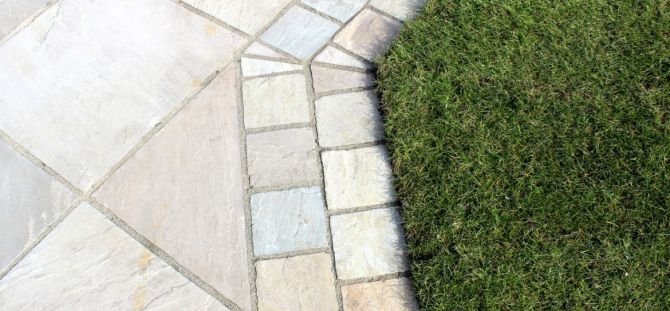 Paving slabs for a summer residence: how to make the right choice (24 photos)