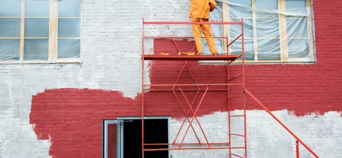 How to paint the facade of a house