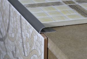 Sudut untuk jubin: hiasan sebenar (22 foto)