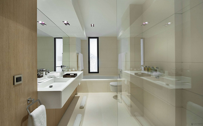 Variant of design of a bathroom with a window