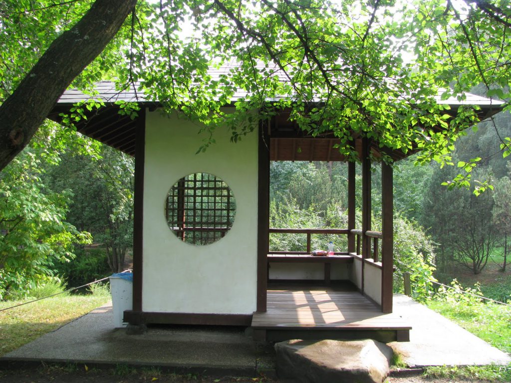 Gazebo gaya Cina