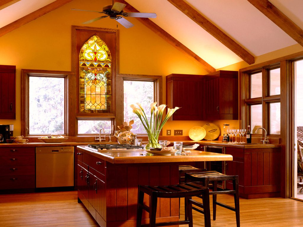 Stained glass in golden tones in the kitchen