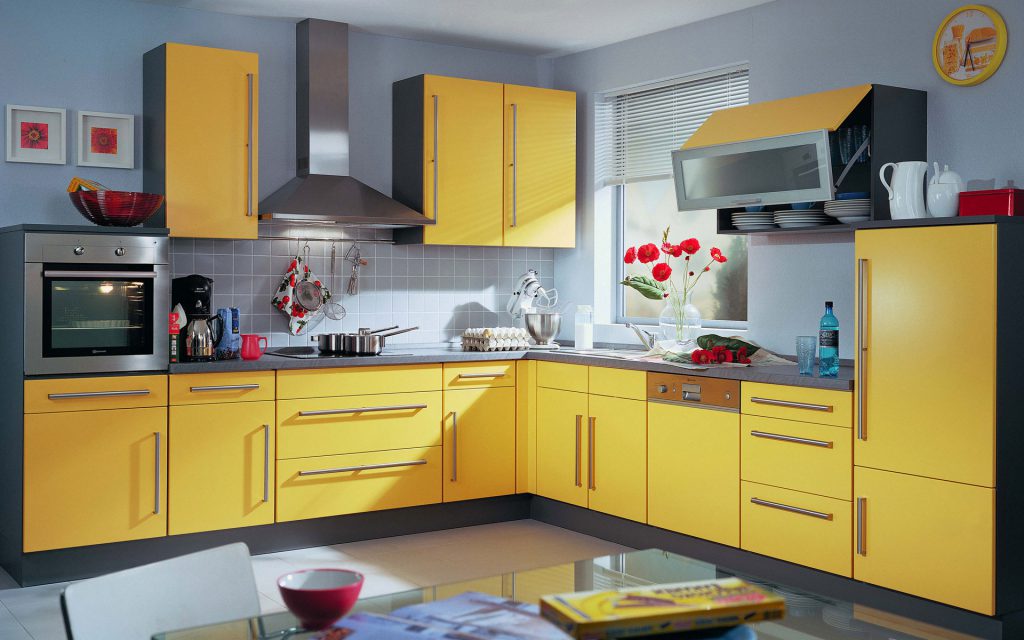 Black and yellow kitchen set