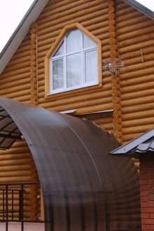 Large arched visor of a country house