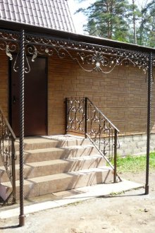 Large visor with wrought iron elements