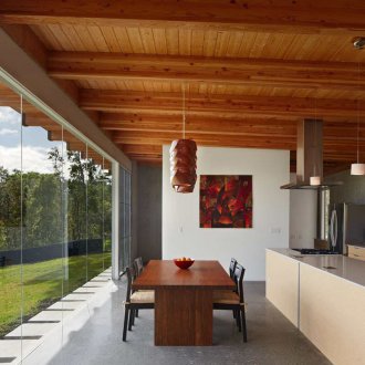 Носещи греди на тавана в интериора