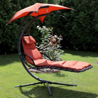 Черен и червен шезлонг