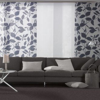 Бели и сиви японски завеси в хола