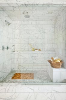 Pancuran ringan yang luas