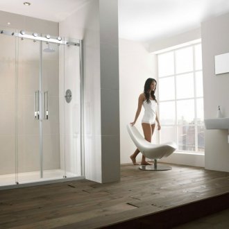 Mandi sederhana di bilik mandi