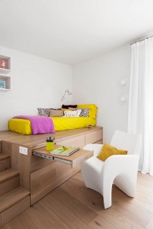 Reka bentuk luar biasa bilik tidur dengan meja