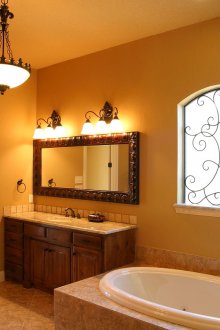 Lampu lembut di bilik mandi