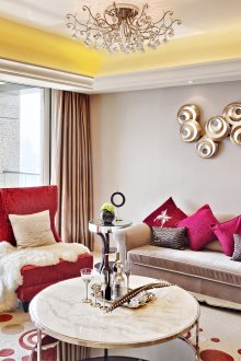 Красив вихър полилей в хола