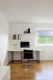 Метален климатик в офиса