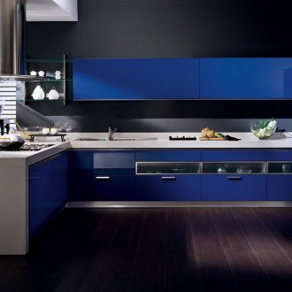 Черна и синя голяма кухня