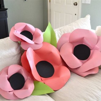 Големи хартиени цветя за украса на стая за рожден ден