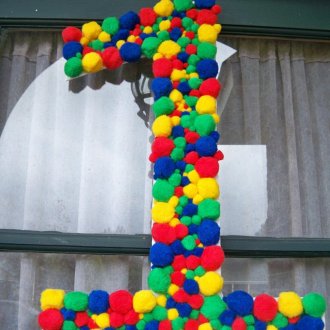 Помпонен номер за рожден ден