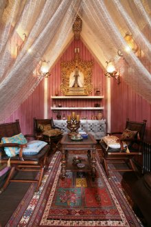 Пикантни цветове в източния интериор