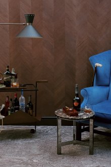 Красива комбинация от пикантно и синьо в интериора