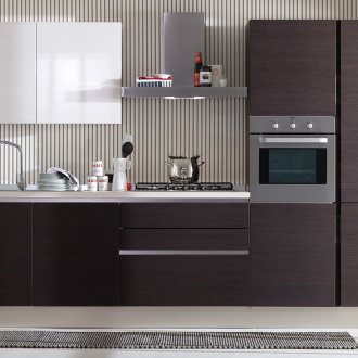 Braune und weiße Küche