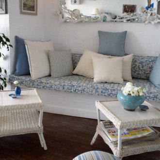Дневна в бял и син цвят Прованс