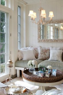 Хол в прованс стил с достъп до парцела